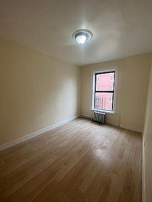 5th image of 3128 Villa Ave #17