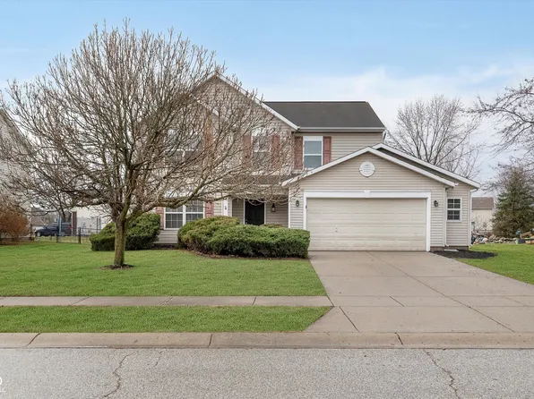 302 Fairfax Ln, Greenwood, IN 46142