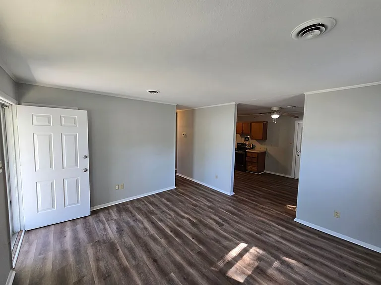 507 Hill Ave — Photo 2