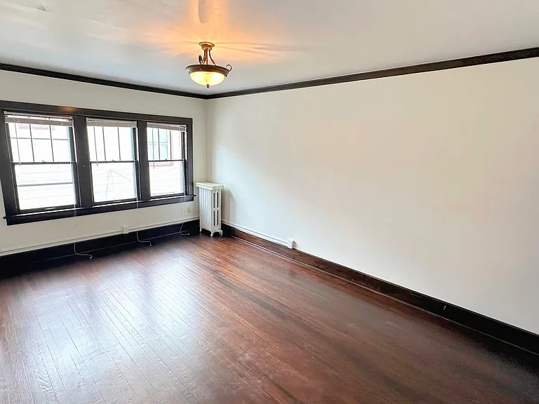 115 Bedford St SE — Photo 3