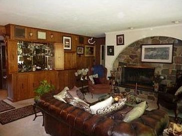 3rd image of 6213 Lake Shore Dr
