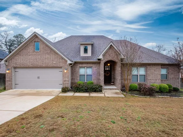 18905 Lochridge Dr, Little Rock, AR 72210