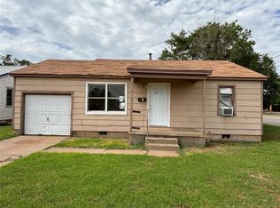 1011 E Sutherland St, Altus, OK 73521