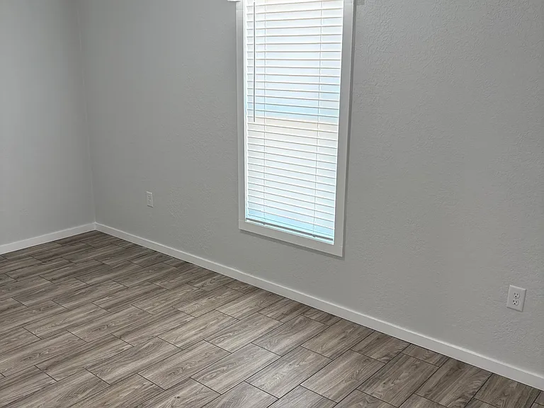 County Street 2983 — Photo 19