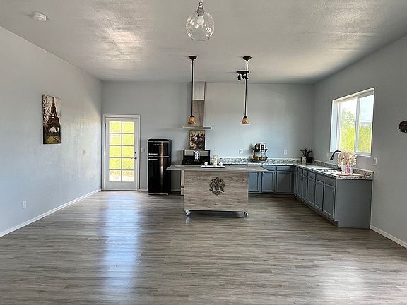 5th image of 43215 N 11th Ave