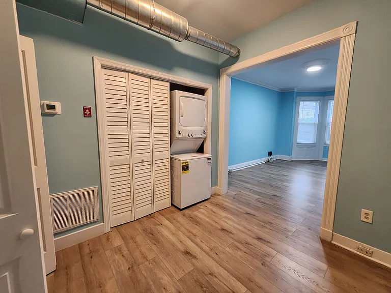 335 Summit Ave #1 — Photo 8