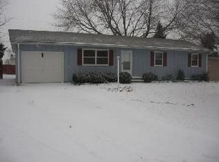 112 Dix Dr, Manhattan, KS 66502
