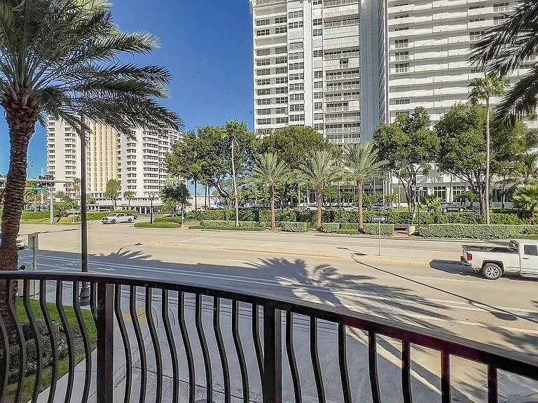 4241 Ocean Blvd #101 — Photo 45