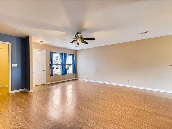 4th image of 251 Valley Ave
