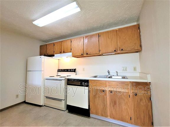 4th image of 608 John Paul Jones Dr APT 179