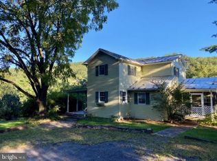 622 Resort Dr, Basye, VA 22810