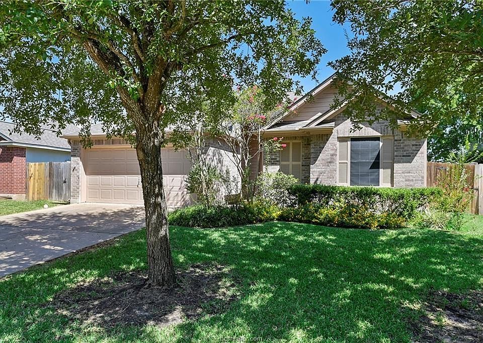 1st image of 3827 Westfield Dr