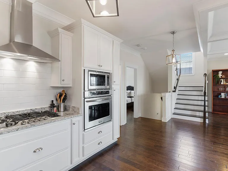 105B McCall St — Photo 88