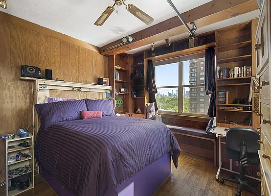 Sold by Warburg | media 11