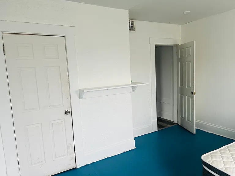 975 1/2 Campbell Ave #2 — Photo 15