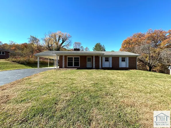 8153 Salem Hwy, Stuart, VA 24171