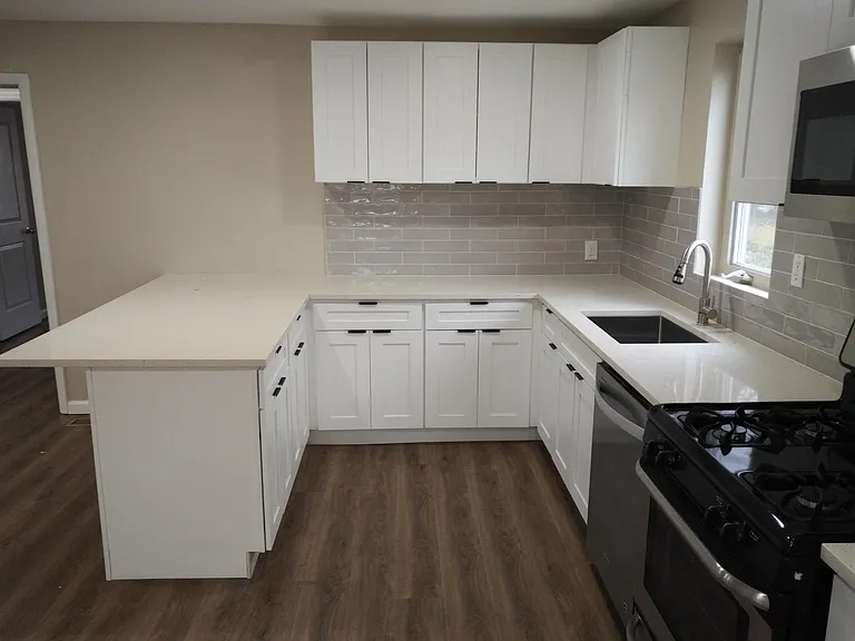8 Glassboro Ave — Photo 1
