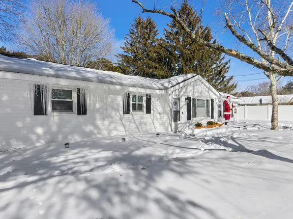 3 Gerard Ave, East Freetown, MA 02717