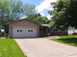 105 Malvern Dr, Normal, IL 61761