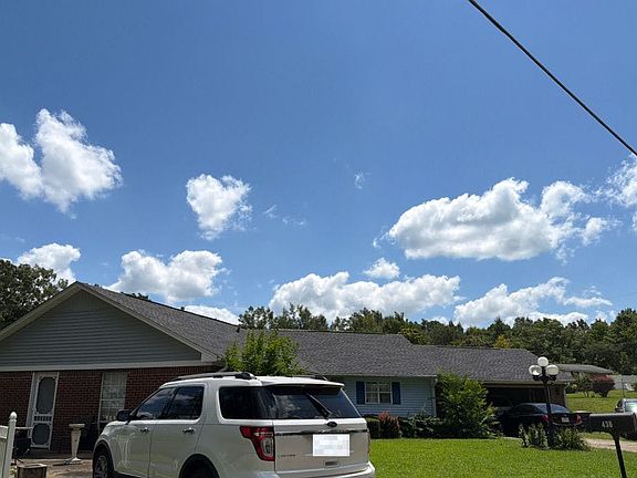 3rd image of 436 Cemetery Rd