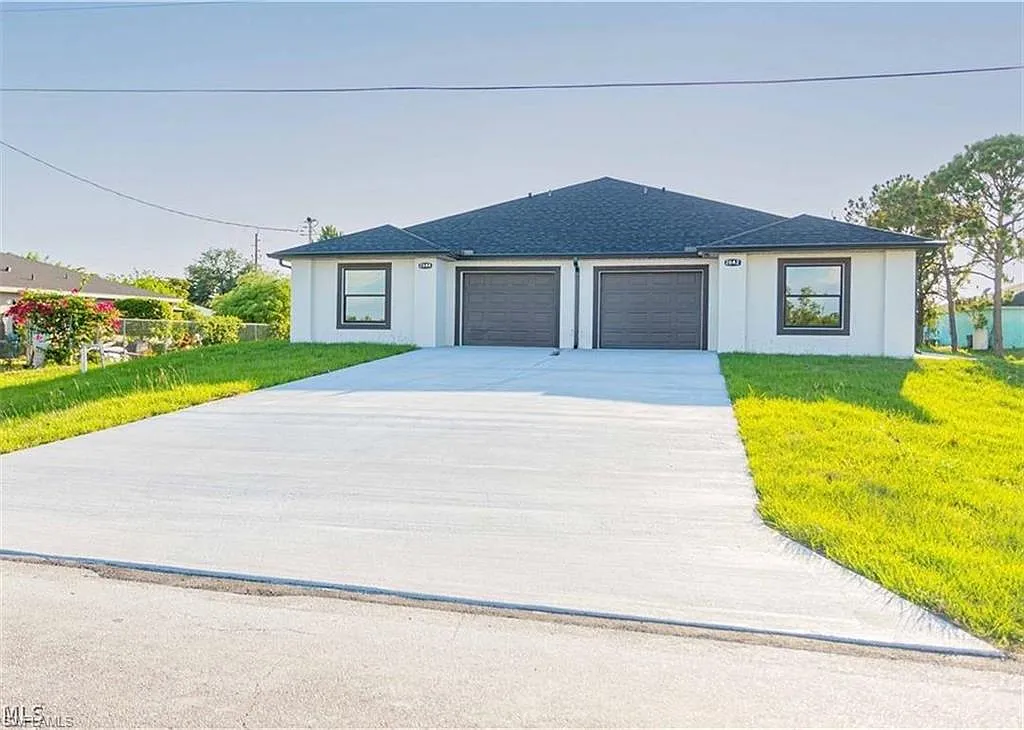 3 bed, 2.0 bath, 1240 sqft, $2,000 — Photo 1