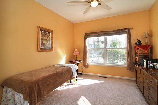 3rd image of 3019 Tangley Oaks Trl