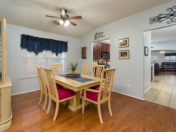 5th image of 3136 Lodgemist Ln