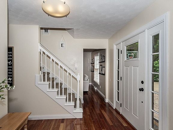 4th image of 4209 Bunker Hill Dr