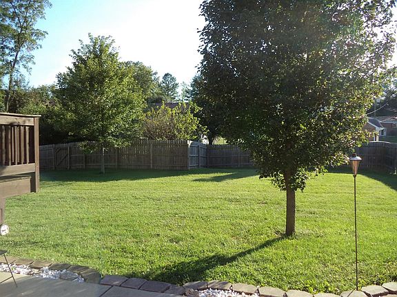 3rd image of 3553 Jacqueline Dr