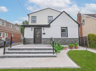 94 Clarendon Dr, Valley Stream, NY 11580