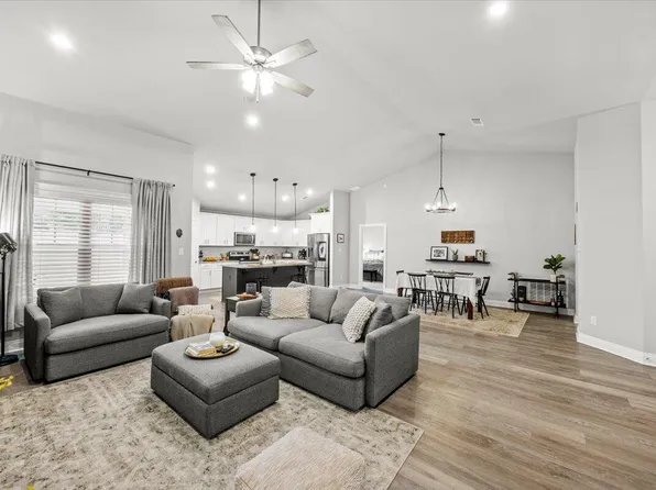 7438 Gordon Evans Rd, Navarre, FL 32566