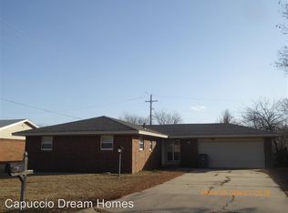 4215 SE Bedford Dr, Lawton, OK 73501