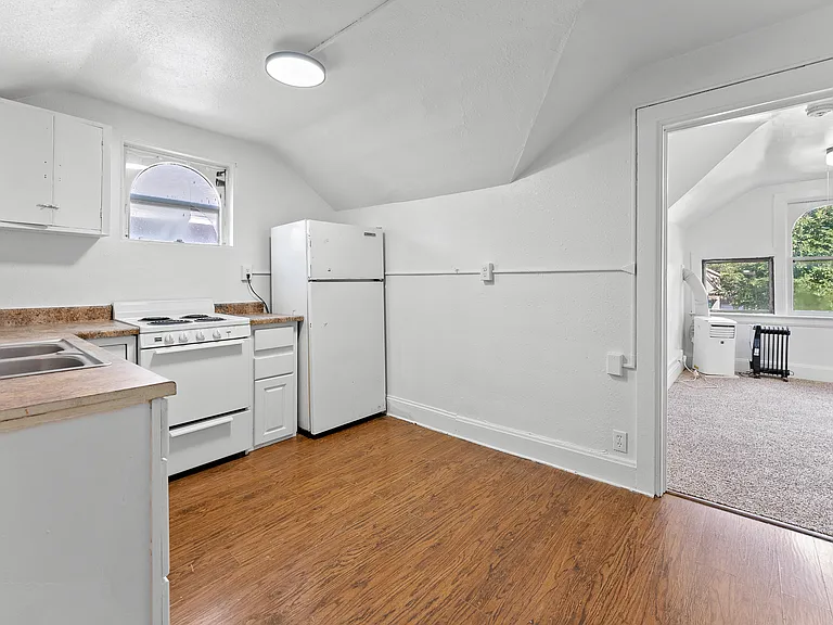 807 S Main Ave #4 — Photo 8