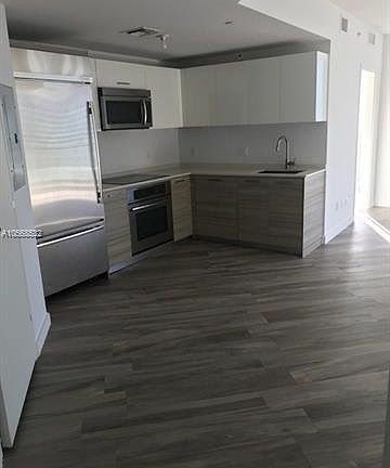 3rd image of 1300 Brickell Bay Dr APT 3301