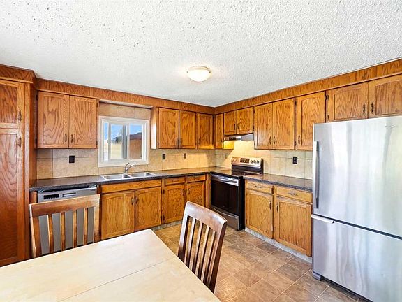 2nd image of 89 N Spring Haven Close SE