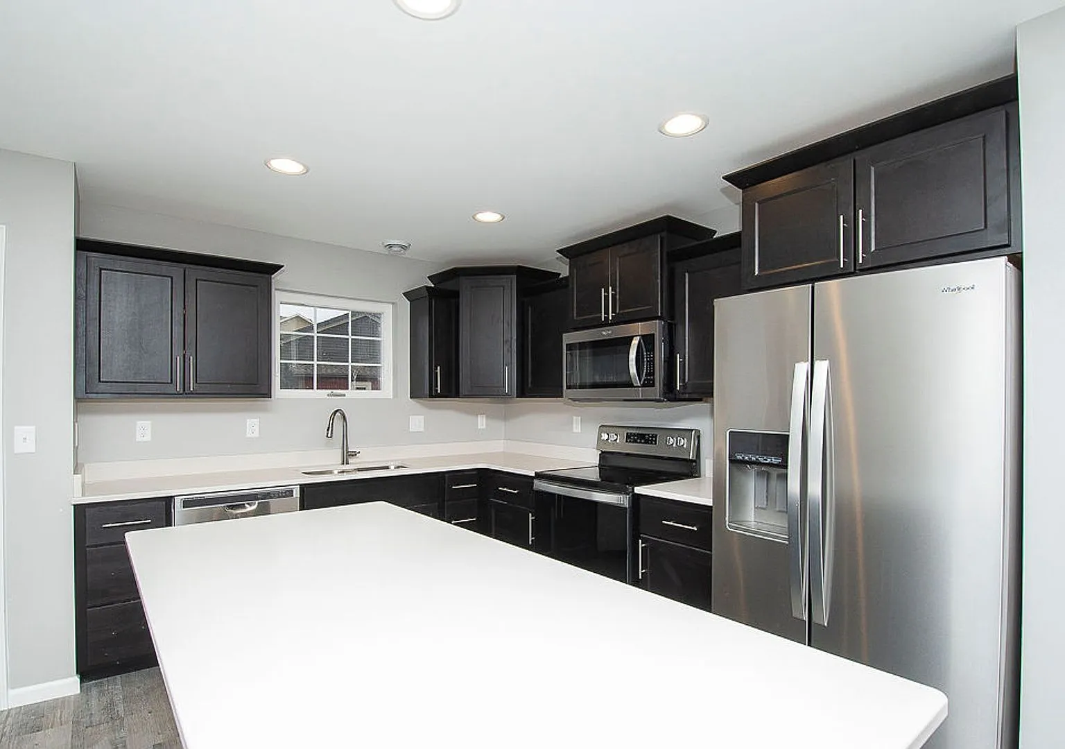 For a limited time, receive a $1,000 Move-In Credit! — Photo 1