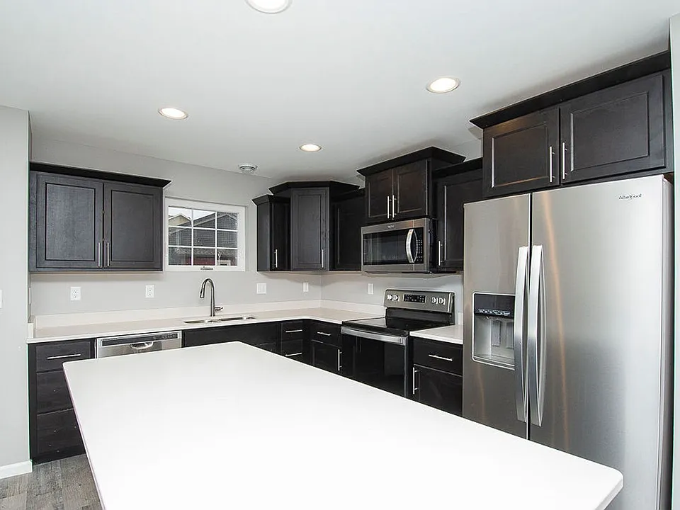 3912 Scorpio Dr SE