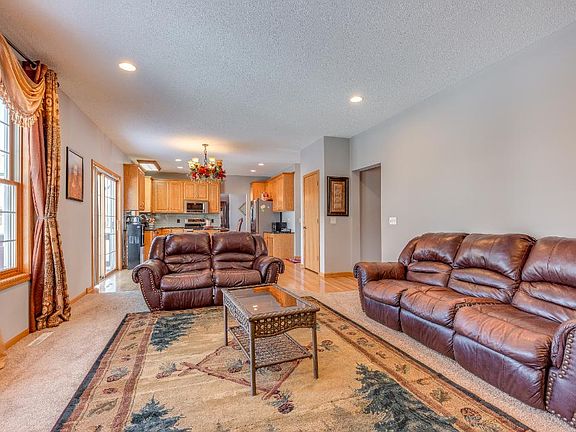 5th image of 9353 Balsamfir Ave N