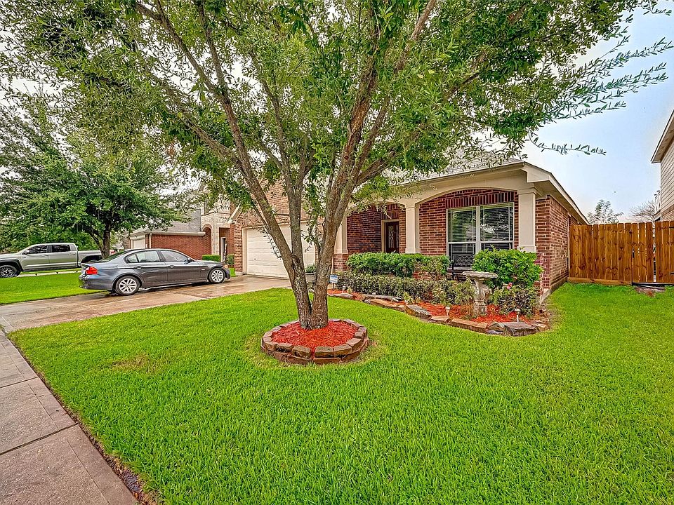 1st image of 1515 Squire Dr