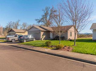 1257 41st Ave, Sweet Home, OR 97386