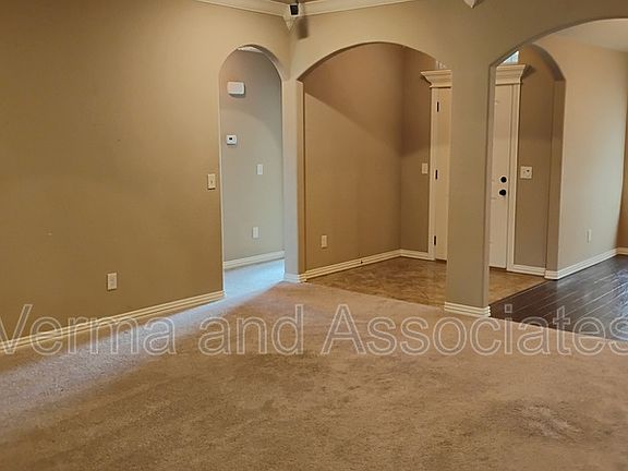 4th image of 1911 SW Cypress St