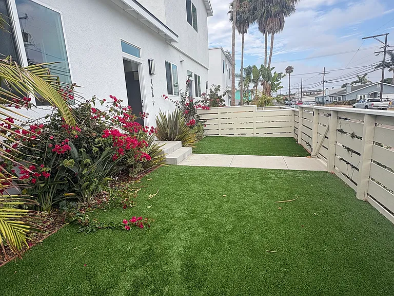1226 Fern Ave #2 — Photo 3
