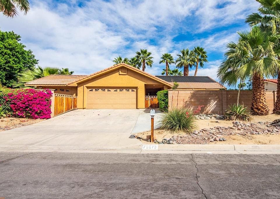 1st image of 78670 Avenida La Torres