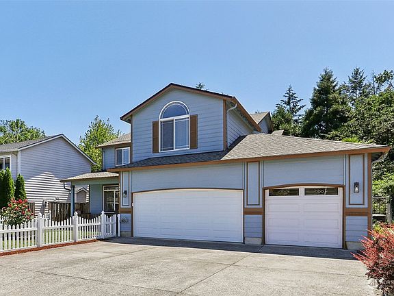 3rd image of 16305 NE 63rd Street