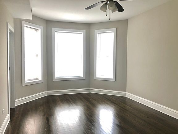 3rd image of 4431 W Van Buren St #2