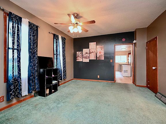 4th image of 1101 E Wabasha St