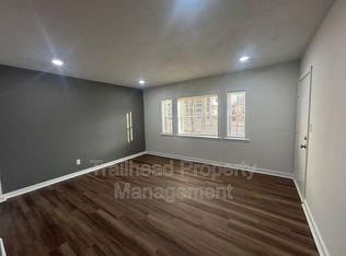 316 E Gregory Blvd #1E, Kansas City, MO 64113