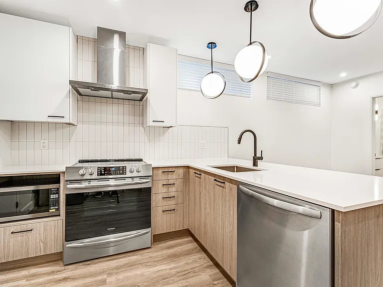 845 B Woodroffe Ave #C — Photo 6