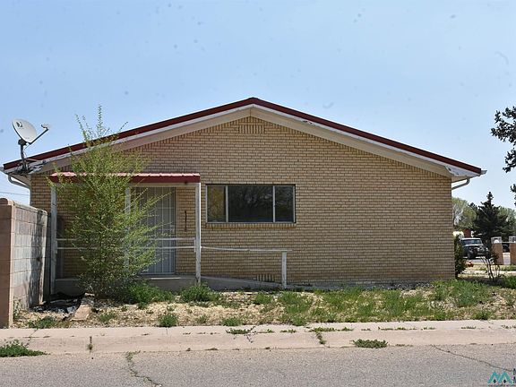 2nd image of 726 Lee Dr