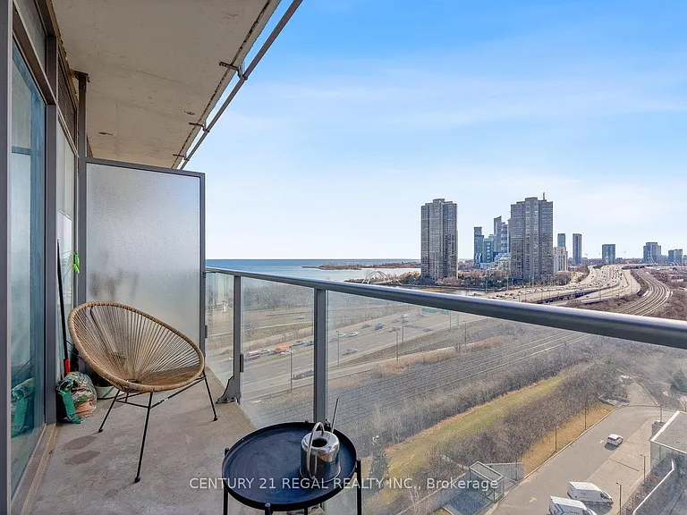 103 The Queensway #1307 — Photo 25